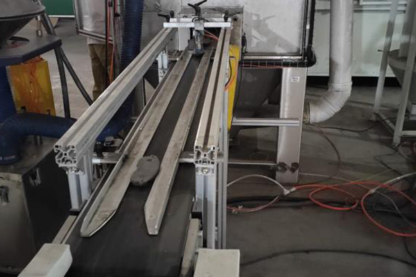 Ontwikkeling en trends op het gebied van automatisering van remblokkenfabrieksmachines