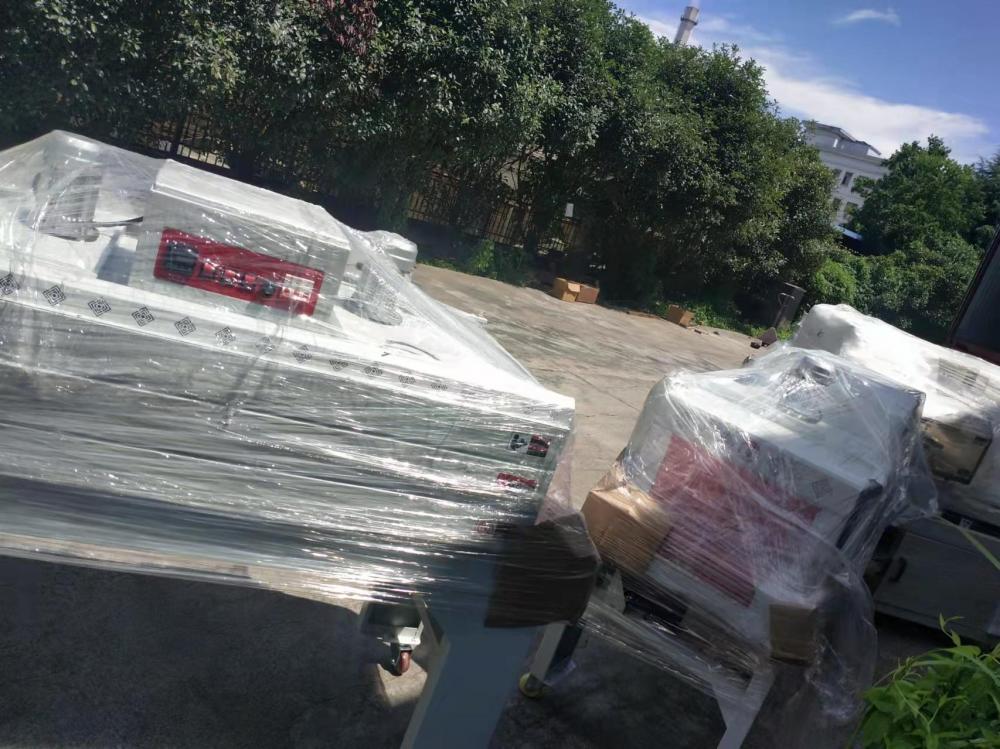 Bus brake lining punching machine 