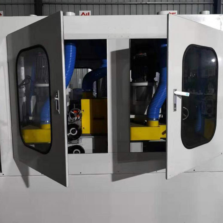 Lineaire slijpmachine voor schijfremblokken